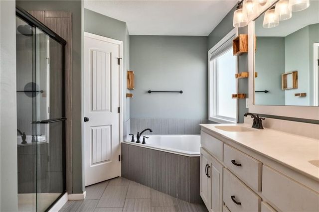 25073 W 148TH Terrace, Olathe, KS 66061