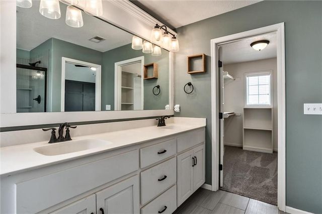 25073 W 148TH Terrace, Olathe, KS 66061