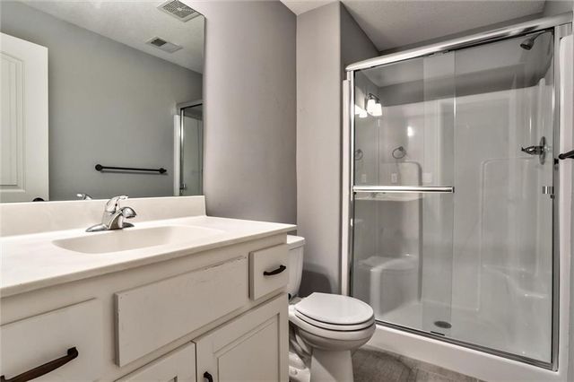 25073 W 148TH Terrace, Olathe, KS 66061