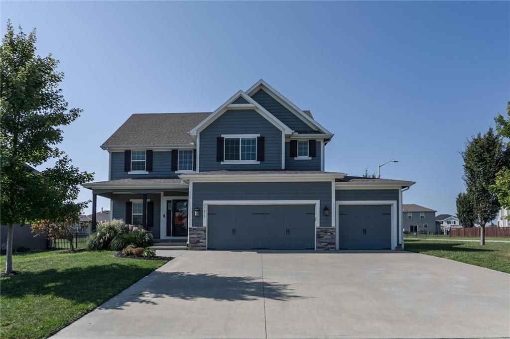 25073 W 148TH Terrace, Olathe, KS 66061