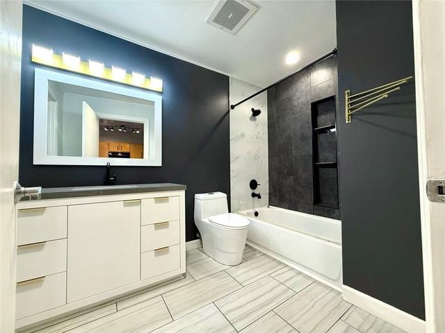 115 W Peachtree Place NW 509, Atlanta, GA 30313