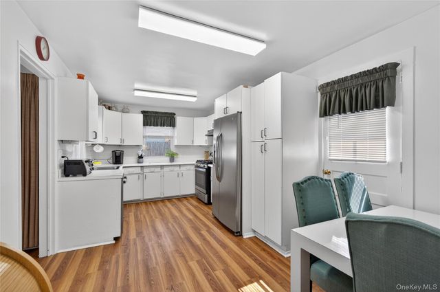 6 Wellington Road, Greenvale, NY 11548