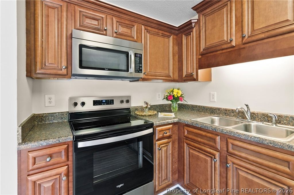 98 White Oak Circle, Sanford, NC 27332 — photo 18