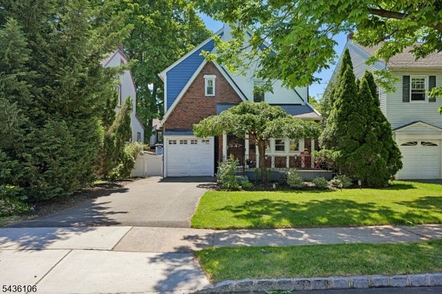 54 Mountain Ave, Bloomfield Twp., NJ 07003