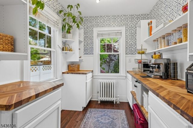 54 Mountain Ave, Bloomfield Twp., NJ 07003