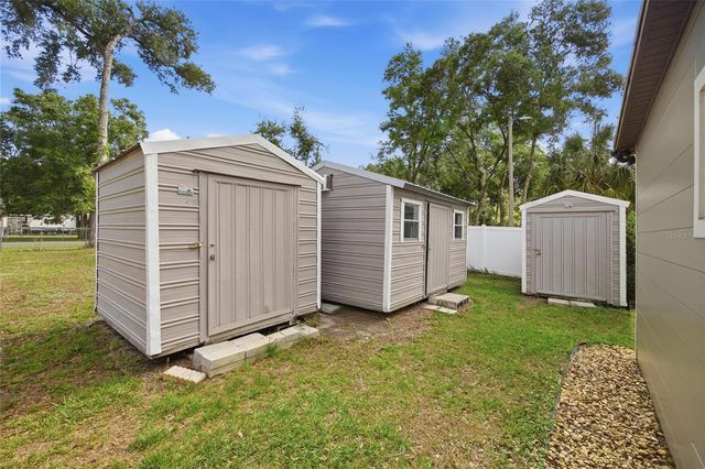 11821 GROVEWOOD AVENUE, Thonotosassa, FL 33592