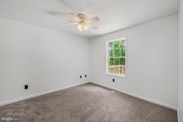 185 TARA DR, Martinsburg, WV 25403