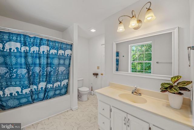 185 TARA DR, Martinsburg, WV 25403