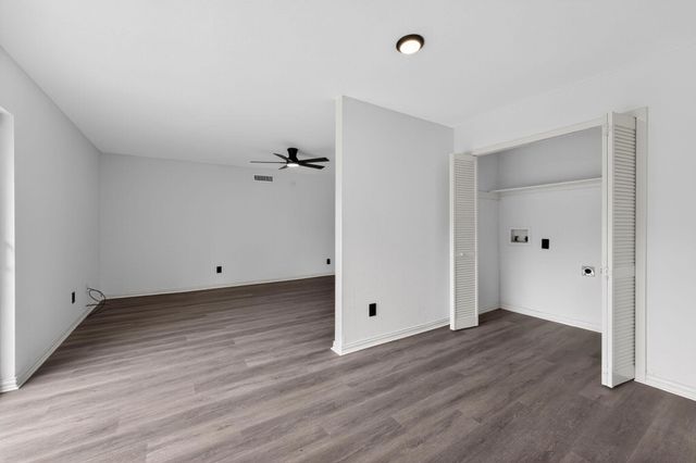 302 Independence Drive, Garland, TX 75043