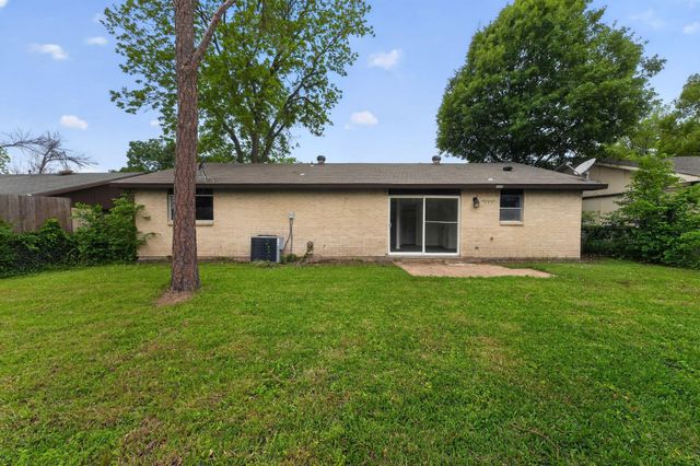 302 Independence Drive, Garland, TX 75043