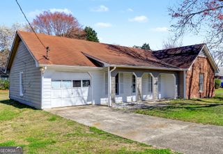 608 S Jeff Davis Drive, Fayetteville, GA 30215