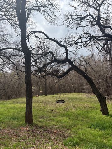 150 Ash Creek Court, Springtown, TX 76082