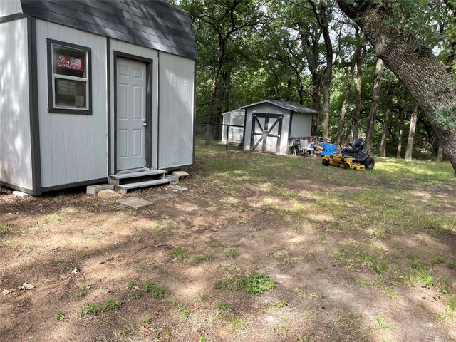 150 Ash Creek Court, Springtown, TX 76082