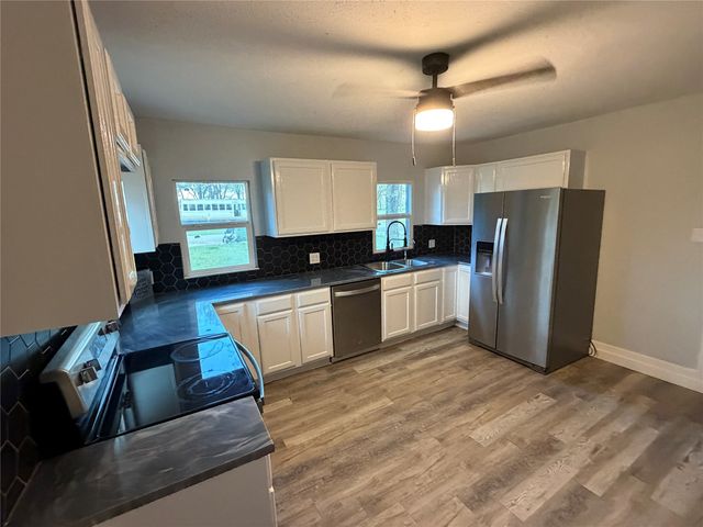 150 Ash Creek Court, Springtown, TX 76082
