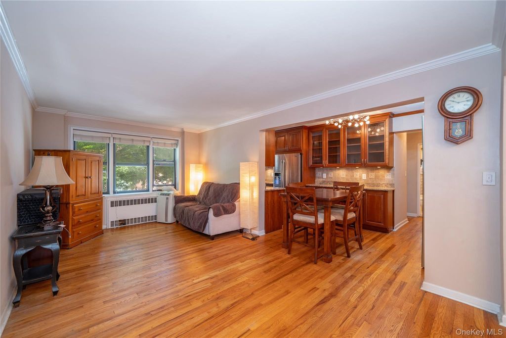 485 E Lincoln Avenue 207, Mount Vernon, NY 10552 — exterior