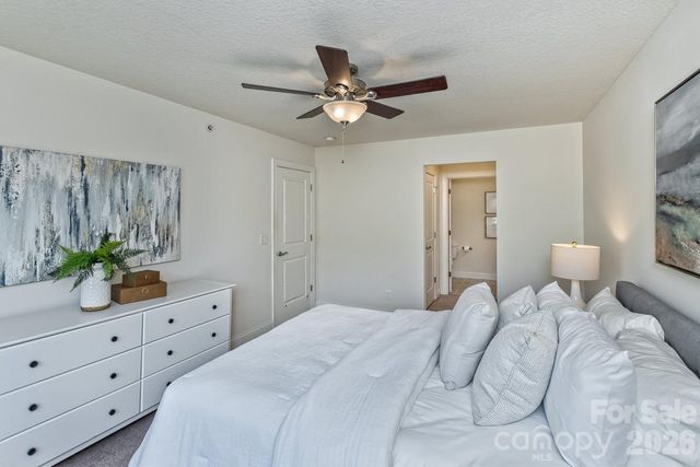 123 Foxden Drive 204, Fletcher, NC 28732