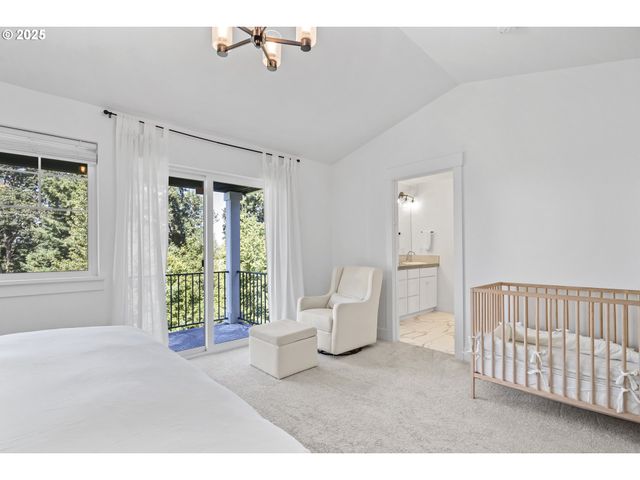 11779 Se WHITE TAIL Dr, Happy Valley, OR 97086