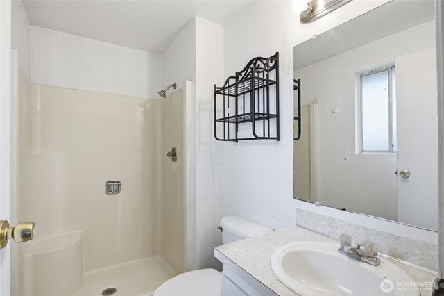 3713 SW 338th Place, Federal Way, WA 98023