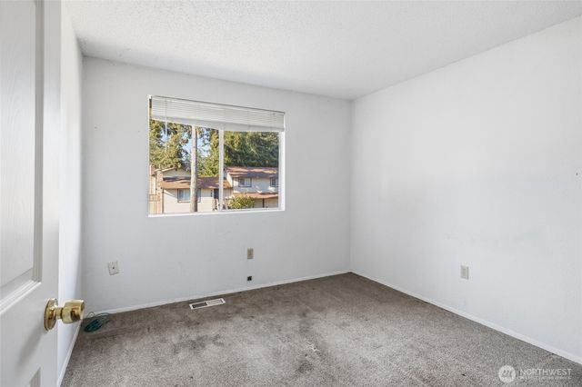3713 SW 338th Place, Federal Way, WA 98023