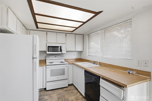 3713 SW 338th Place, Federal Way, WA 98023