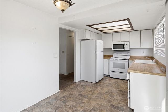 3713 SW 338th Place, Federal Way, WA 98023