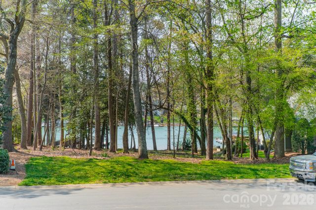 126 Patience Place Lane, Mooresville, NC 28117