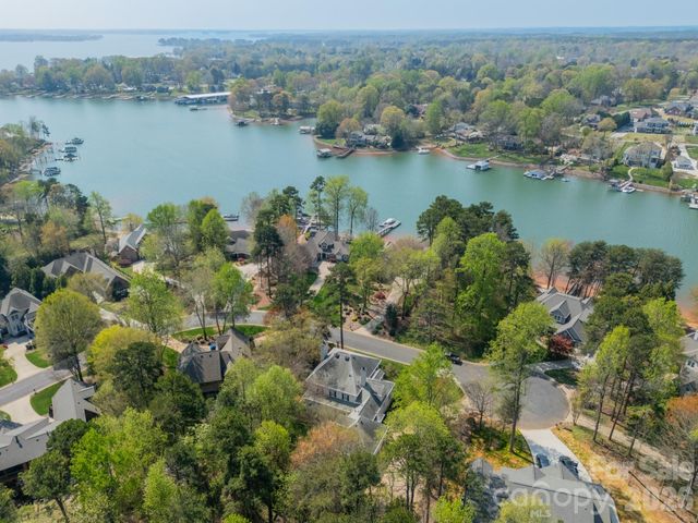 126 Patience Place Lane, Mooresville, NC 28117