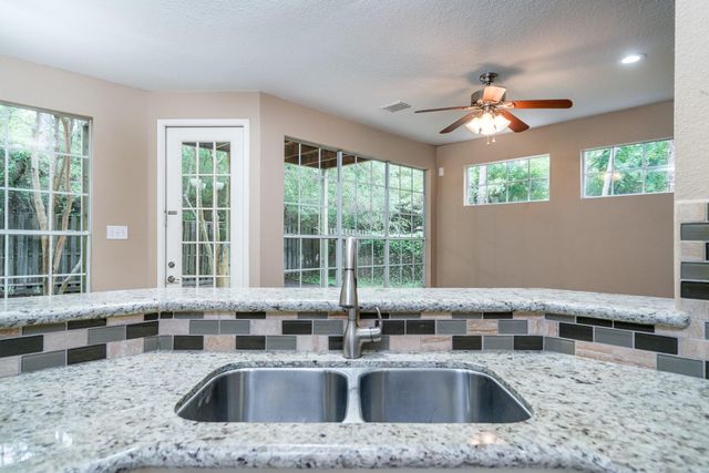 66 Lakeridge Court, The Woodlands, TX 77381