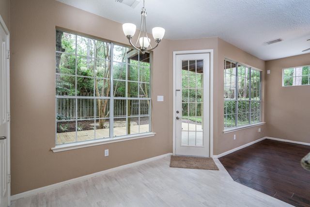 66 Lakeridge Court, The Woodlands, TX 77381