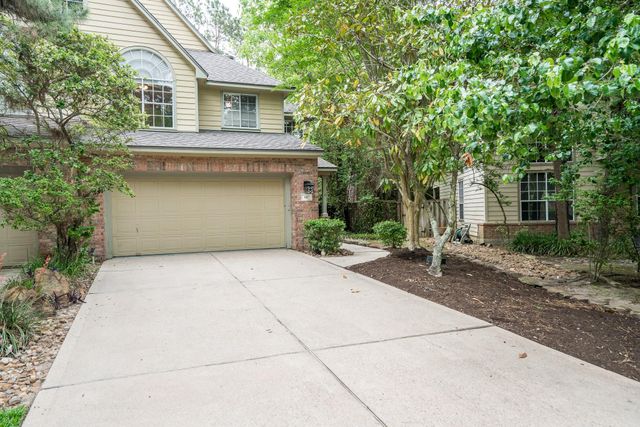 66 Lakeridge Court, The Woodlands, TX 77381