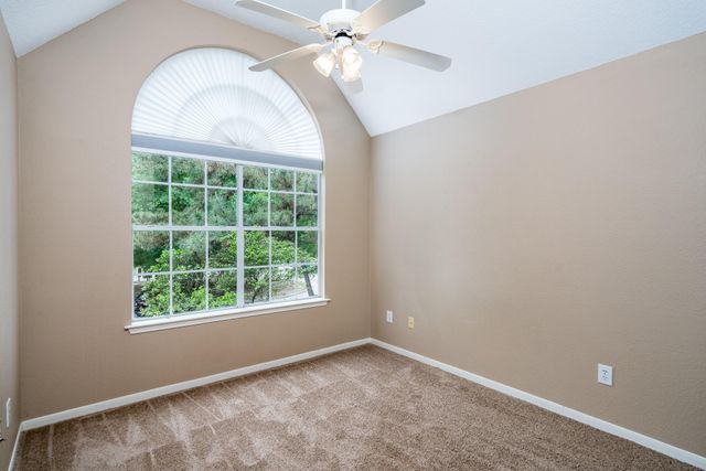 66 Lakeridge Court, The Woodlands, TX 77381