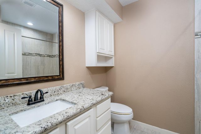 66 Lakeridge Court, The Woodlands, TX 77381