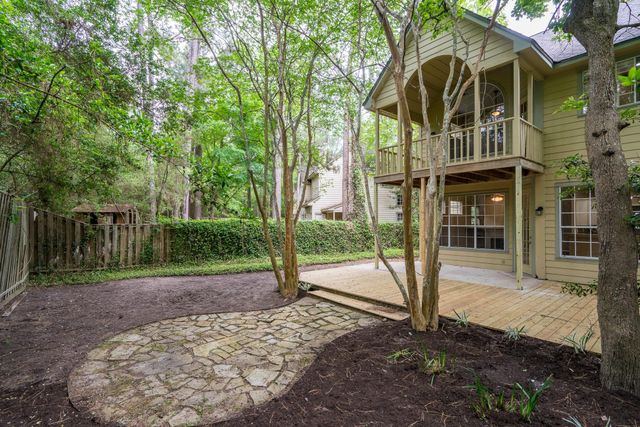 66 Lakeridge Court, The Woodlands, TX 77381