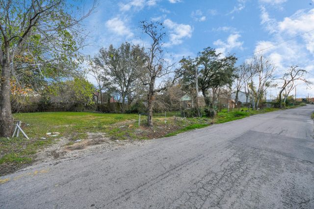 2414 Kirk Street, Houston, TX 77026