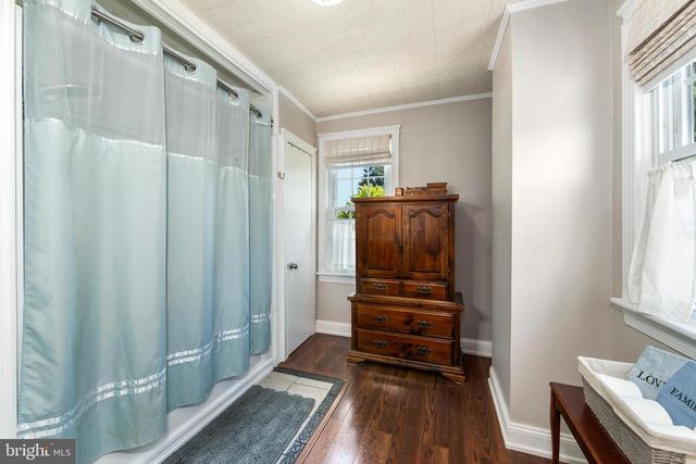 10 S LENOLA RD, Moorestown, NJ 08057