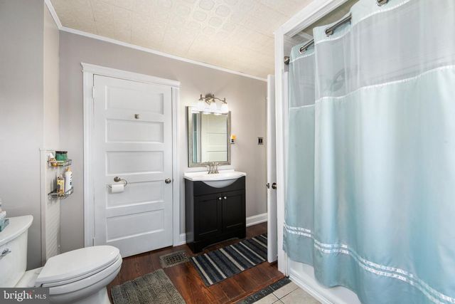 10 S LENOLA RD, Moorestown, NJ 08057