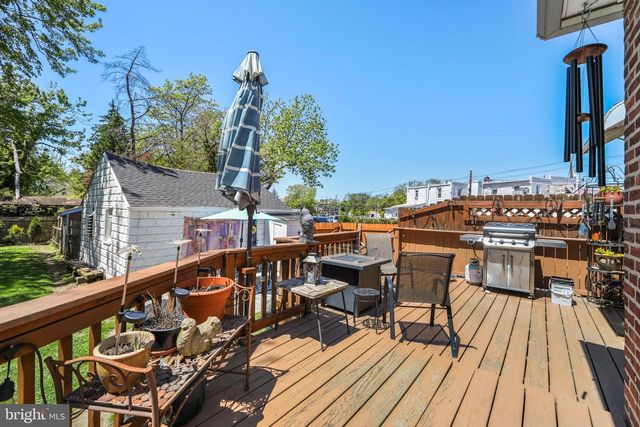 10 S LENOLA RD, Moorestown, NJ 08057