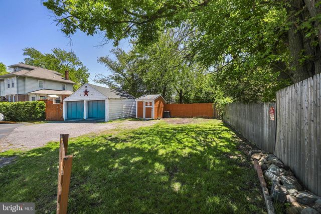 10 S LENOLA RD, Moorestown, NJ 08057