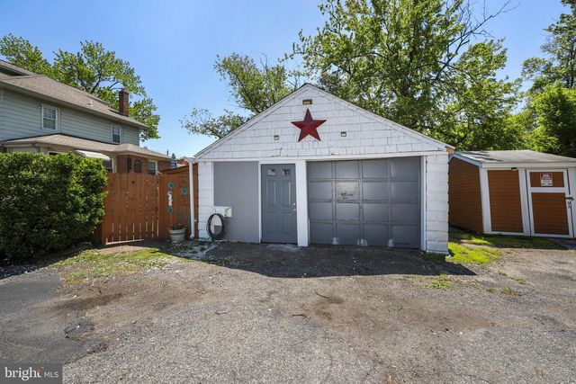 10 S LENOLA RD, Moorestown, NJ 08057