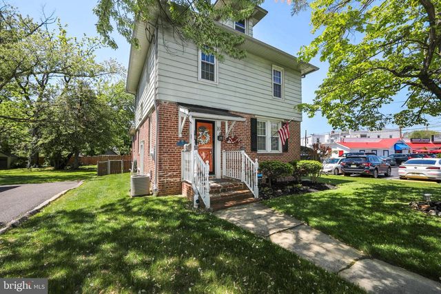 10 S LENOLA RD, Moorestown, NJ 08057