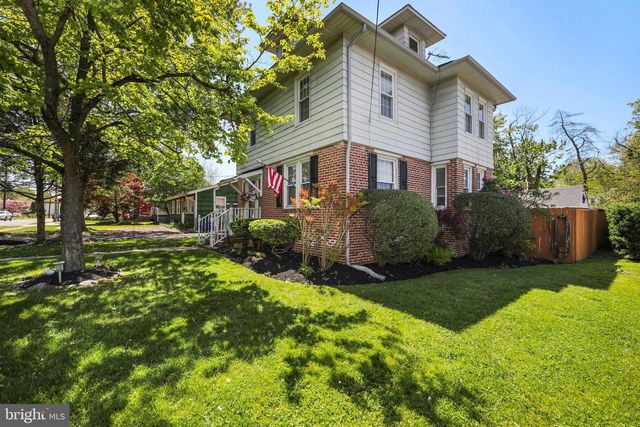 10 S LENOLA RD, Moorestown, NJ 08057