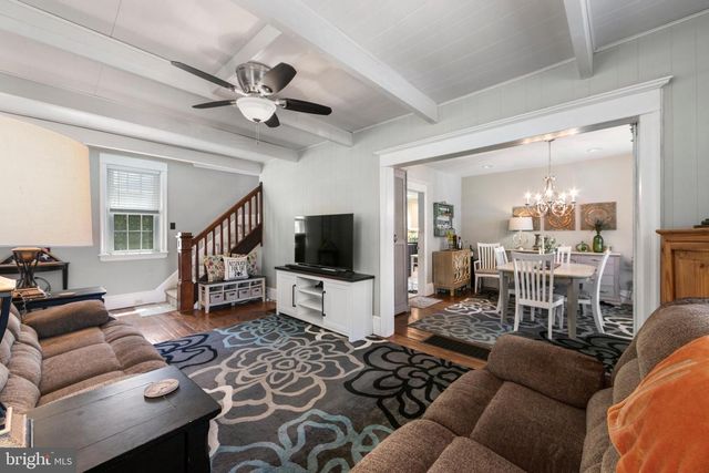 10 S LENOLA RD, Moorestown, NJ 08057