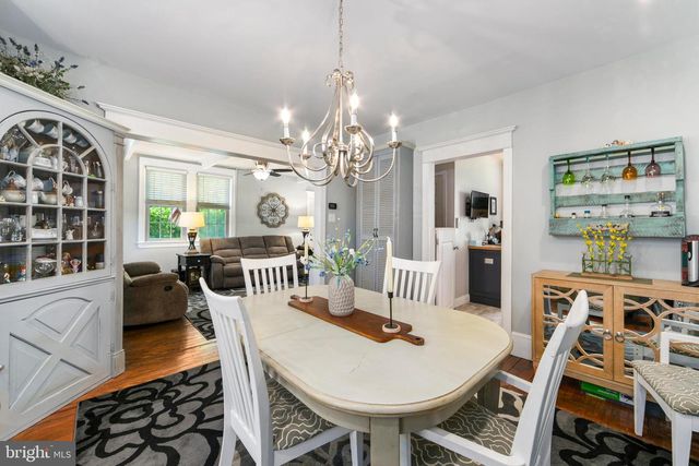 10 S LENOLA RD, Moorestown, NJ 08057