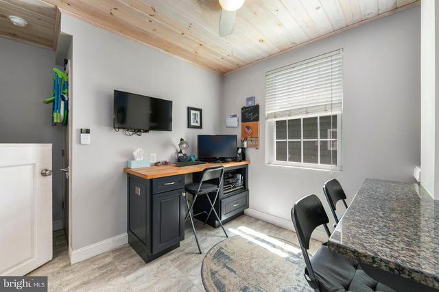 10 S LENOLA RD, Moorestown, NJ 08057