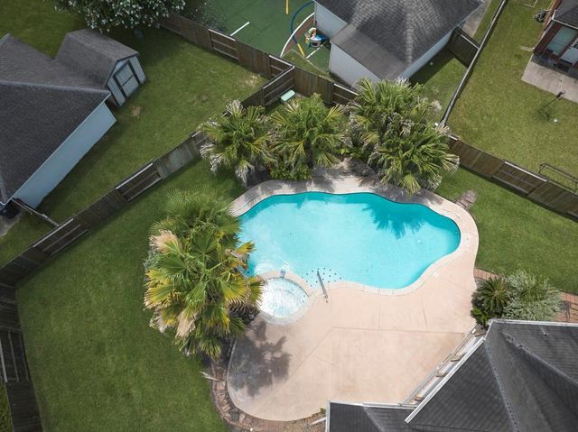 4006 Perry Knoll Court, Sugar Land, TX 77479