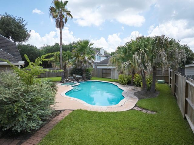 4006 Perry Knoll Court, Sugar Land, TX 77479