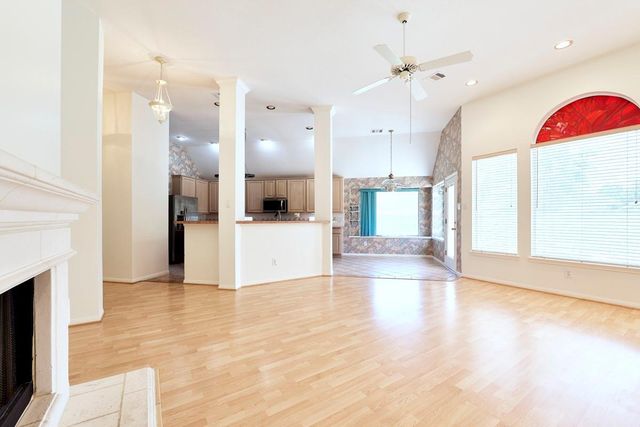 4006 Perry Knoll Court, Sugar Land, TX 77479