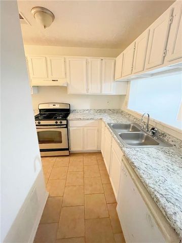 621 Windchase Lane, Stone Mountain, GA 30083