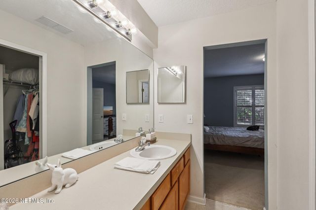 2370 WOOD HOLLOW Lane B, Fleming Island, FL 32003