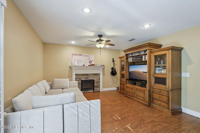 2370 WOOD HOLLOW Lane B, Fleming Island, FL 32003